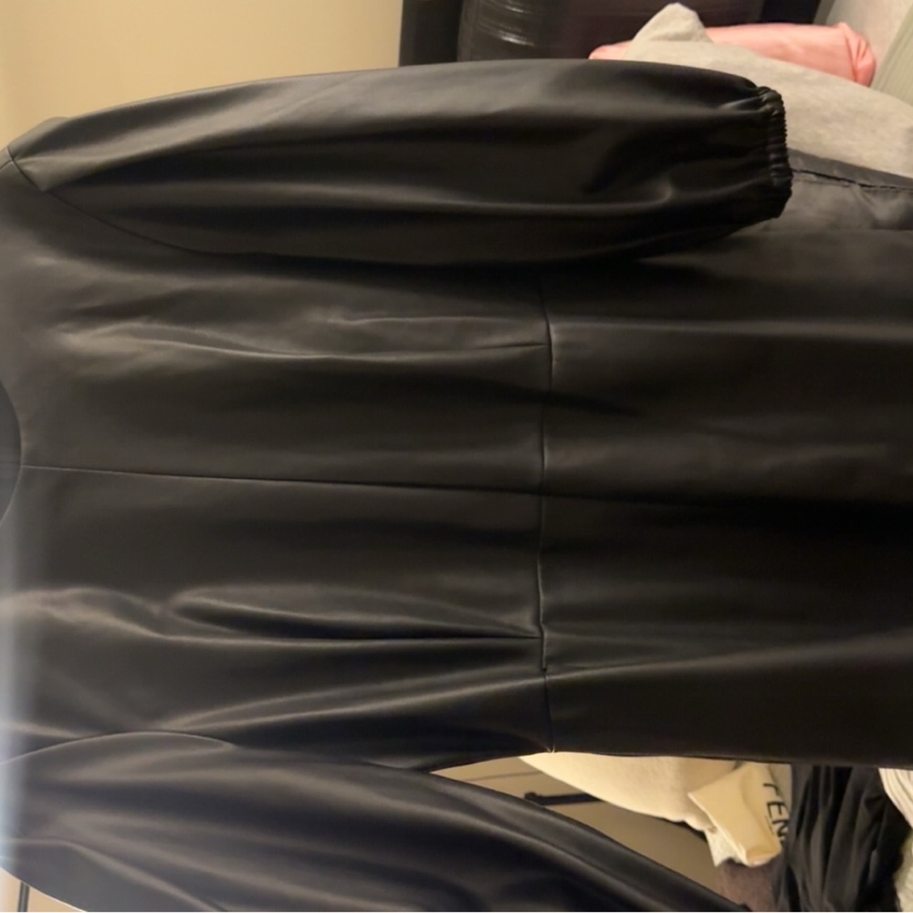 Faux leather black dress with balloon sleeves